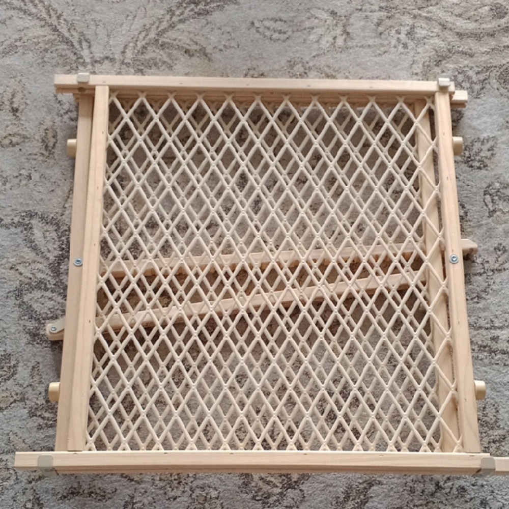 Tan Lattice Panels with Elegant Criss-Cross Design